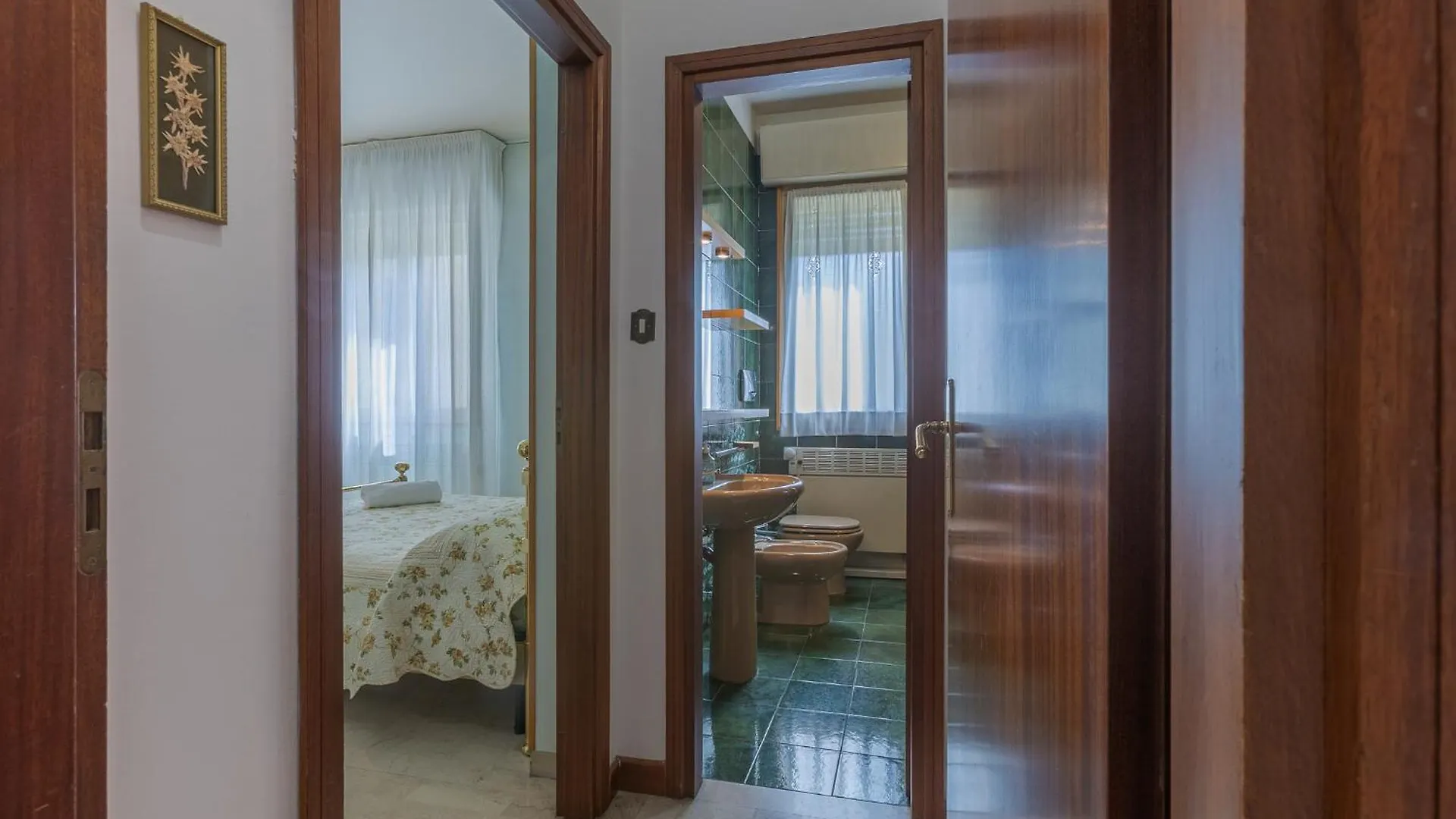Guesthost - Maggiore Hospital & Ara Stadium X4 Boloňa Apartmán